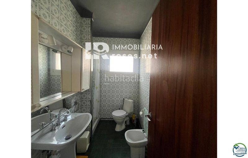 Foto abddf0be-6bc7-465c-9748-8d7bf16425b9. Casa amb aparcament a Peni Empuriabrava