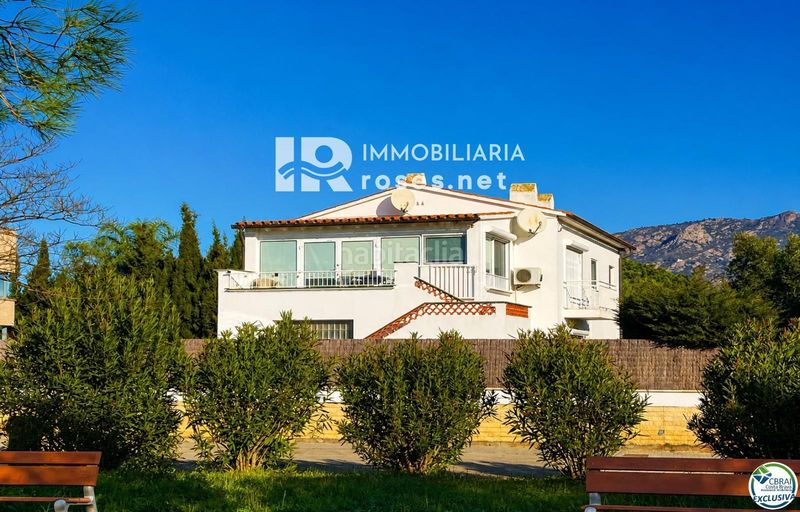 Foto 6af1cd89-81de-458b-88f8-396a33aa9a22. Casa amb calefacció aparcament piscina a Nord Roses