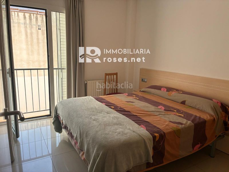 Foto aa79c00d-22e3-4d90-8d80-24983c6310f7. Pis amb calefacció a Centre Roses