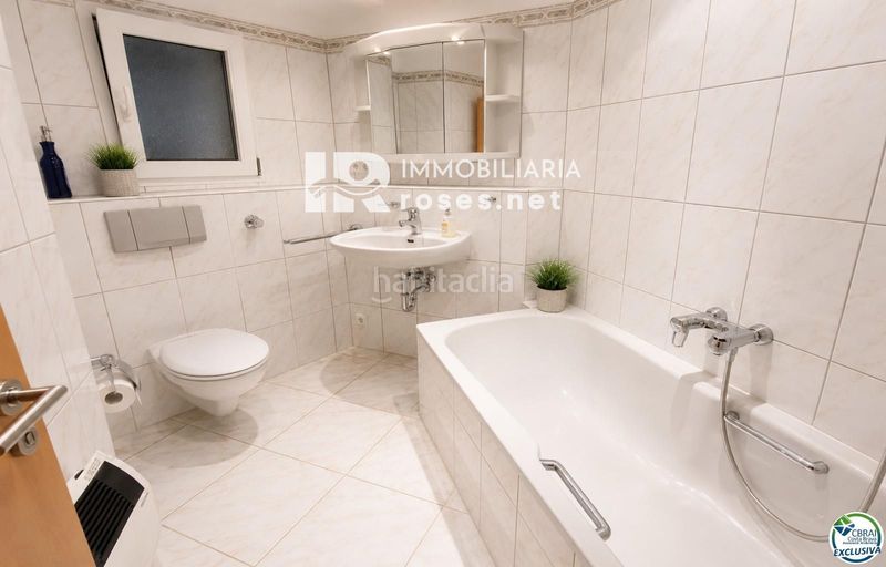 Foto e75aa405-8c3c-4ba5-bb01-e450a2b95931. Pis a Santa Margarida Roses