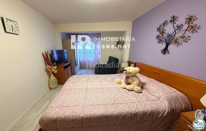 Foto fe403982-1e96-49ac-afff-75dfad8a4d16. Pis amb calefacció a Centre Roses