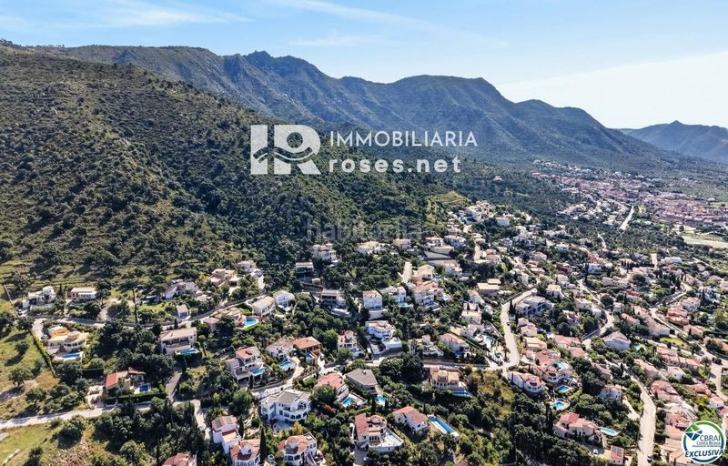 Foto be1f3644-bd05-482b-947a-645a31250500. Xalet amb calefacció aparcament piscina a Palau-saverdera