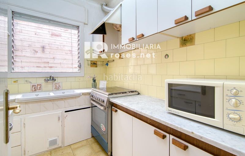 Foto fdca01fc-4e79-4201-9244-2ee117b29b6d. Pis amb calefacció a Centre Roses