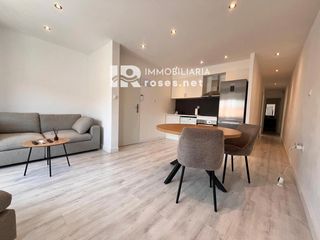 Appartamento  Nou. Roses centre acogedor apartamento de dos dormitorios completamen