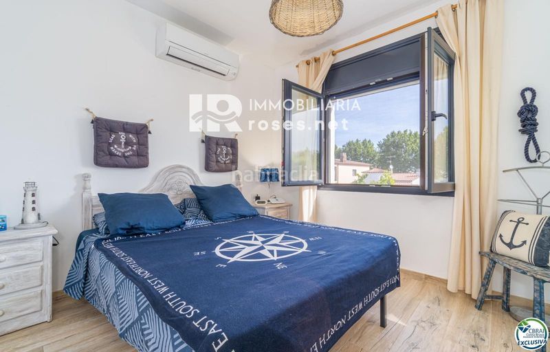Foto bf152669-9380-4f88-bec3-5dd6f1e1563e. Casa amb aparcament piscina a Peni Empuriabrava