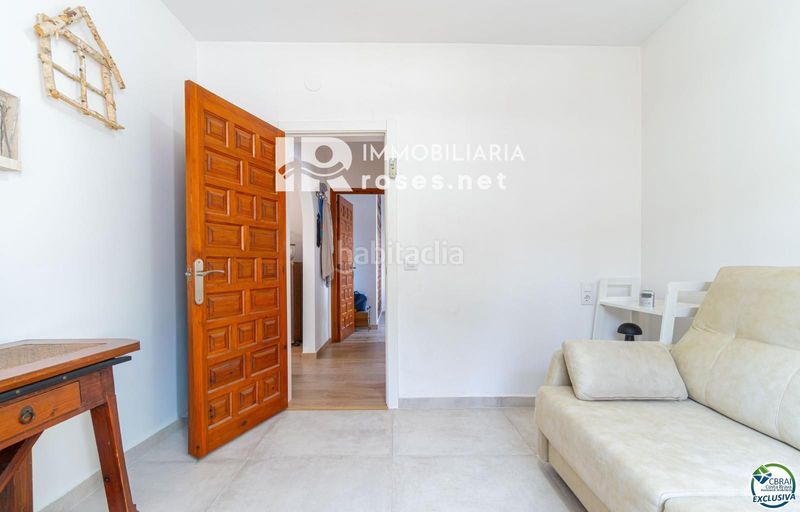 Foto e10231a0-07f5-4d5f-b7ab-4c6ffe1f657e. Casa amb aparcament piscina a Peni Empuriabrava