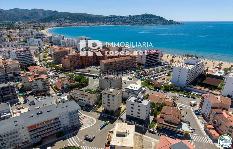 Foto 02a3a314-366a-44ed-9707-ba07ae840b1c. Pis a Santa Margarida Roses