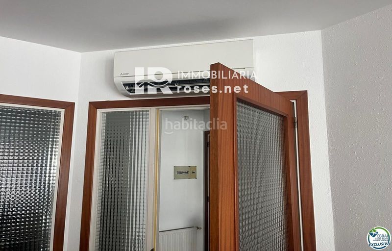 Foto b1c258d6-9dce-4e9b-a61c-9fa4e8810f18. Piso gran piso en el centro con ascensor. en Centre Roses