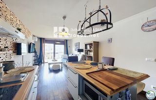 Flat  Alberes. Apartamento con vistas al canal, terraza y parking en empuriabra