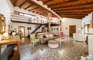 Chalet  Major. Exclusiva masía  del siglo xvi con licencia de turismo rural