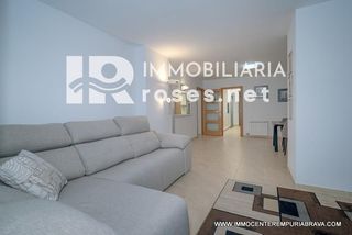 Pis  Cristal mar , planta  , puerta 4. Impresionante apartamento de tres dormitorios frente a la playa