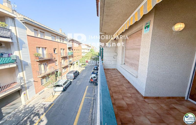 Foto 03fc1213-5bc2-4323-934c-f74d65c121d1. Pis a Centre Roses