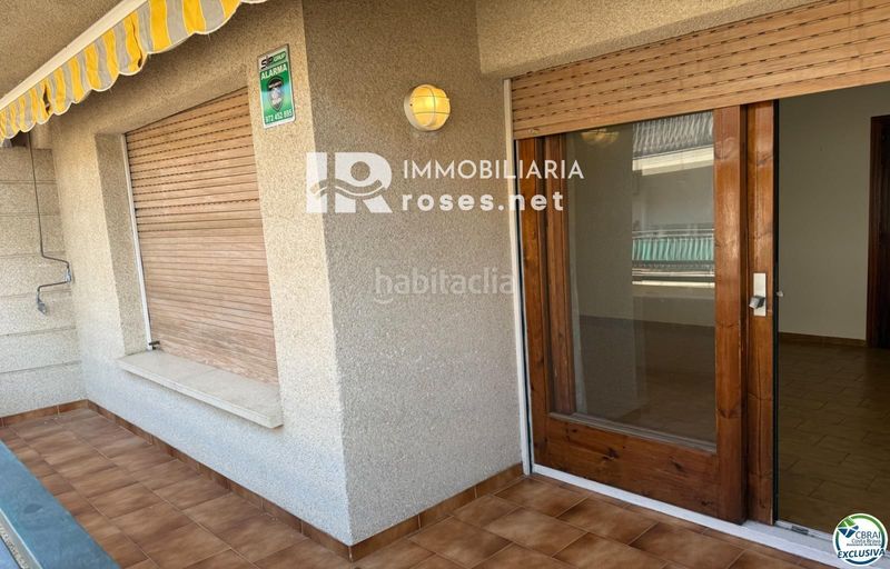 Foto eb6b1207-5ab8-4deb-b417-2611b6737212. Pis a Centre Roses