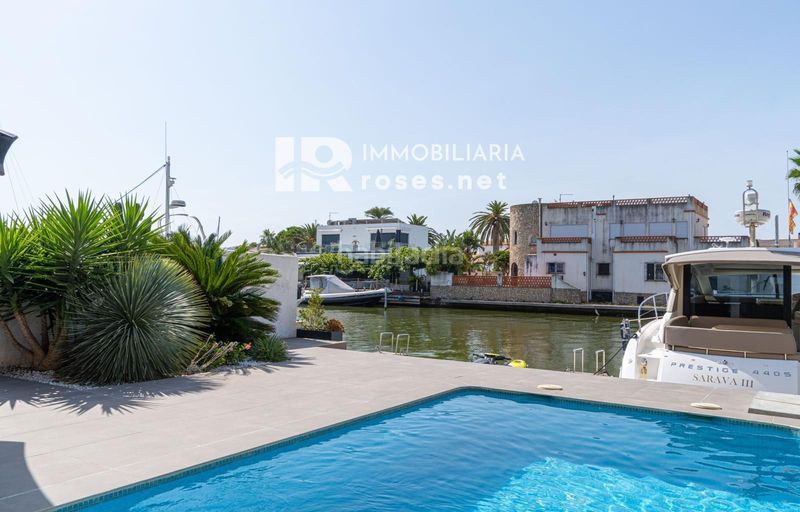 Foto d0e0bd68-49dd-46ac-9f1d-24f007577063. Casa amb calefacció aparcament piscina a Santa Margarida Roses