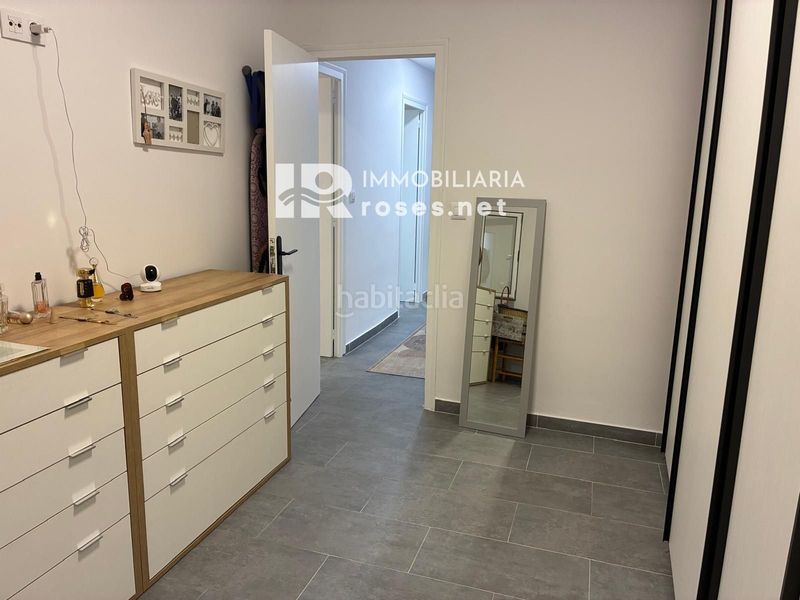 Foto db18a2ec-7ec1-4bd5-98f6-71ee5a3fe3d7. Flat in Centre Roses