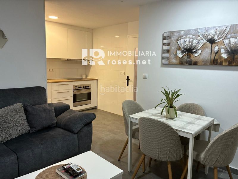 Foto df89f87f-7724-49eb-a8c5-d88e789a05ed. Flat in Centre Roses