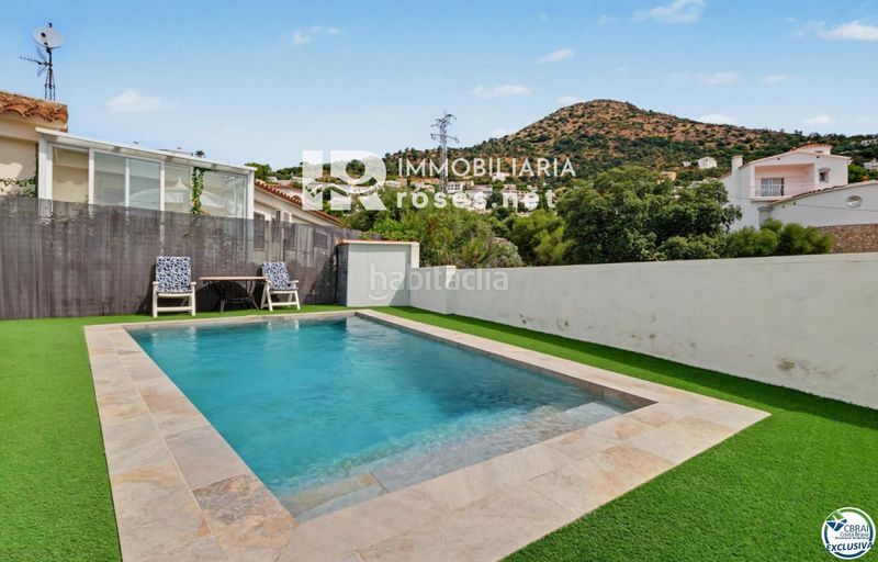 Foto 5efe5b65-f36b-4edc-baab-6dfa2974460f. Casa amb calefacció aparcament piscina a Nord Roses