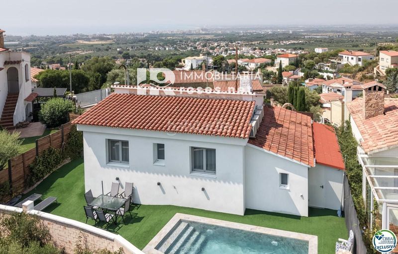 Foto d7b96e1c-2166-47d8-a632-8acb4b8306f8. Casa amb calefacció aparcament piscina a Nord Roses