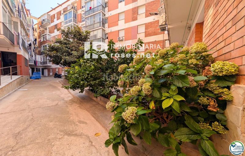 Foto 5d282e86-f039-4e24-acc4-afbef358dc55. Pis a Portbou