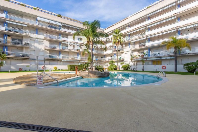 Foto 48c951ea-1683-44d9-94fd-c04ff7a3eaa1. Pis amb calefacció piscina a Santa Margarida Roses