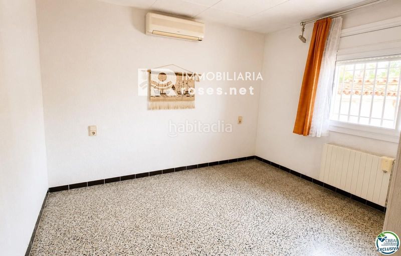 Foto 5ebd9dc3-0a1a-4ed5-9d51-c6db696207d5. Chalet con riscaldamento parcheggio in Segre - Ebre - Ter Empuriabrava