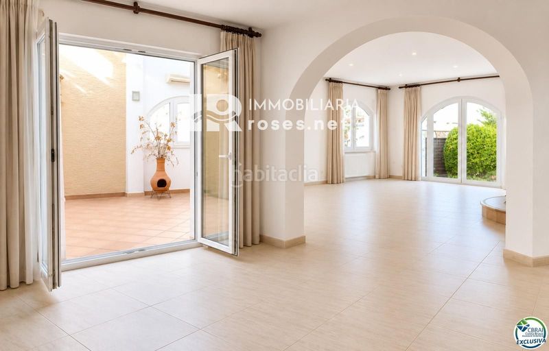 Foto e182dc69-16b7-4d5a-8a38-044bcd72682d. Chalet con riscaldamento parcheggio in Segre - Ebre - Ter Empuriabrava