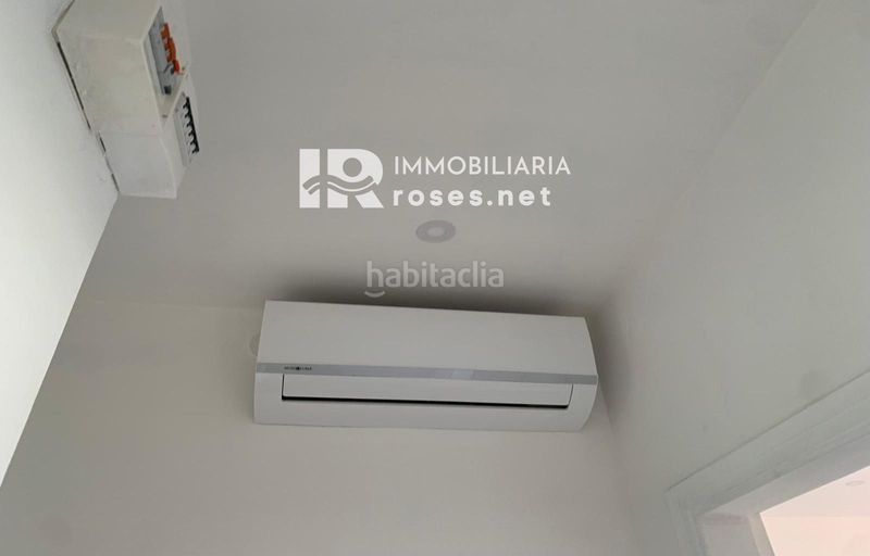 Foto c4d7a9c3-2a49-4111-adb2-ba20f852ba8f. Pis amb calefacció piscina a Els Grecs-Mas Oliva Roses