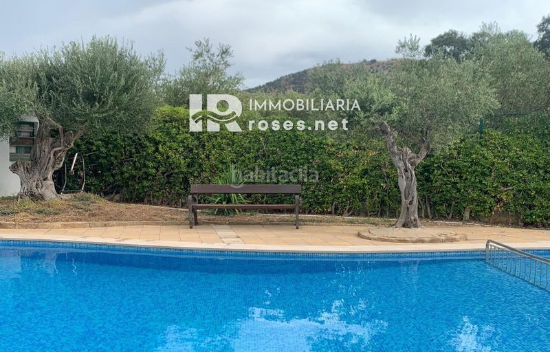Foto ecc6e8c6-38e4-4ce6-85ec-bf73ade45b01. Pis amb calefacció piscina a Els Grecs-Mas Oliva Roses