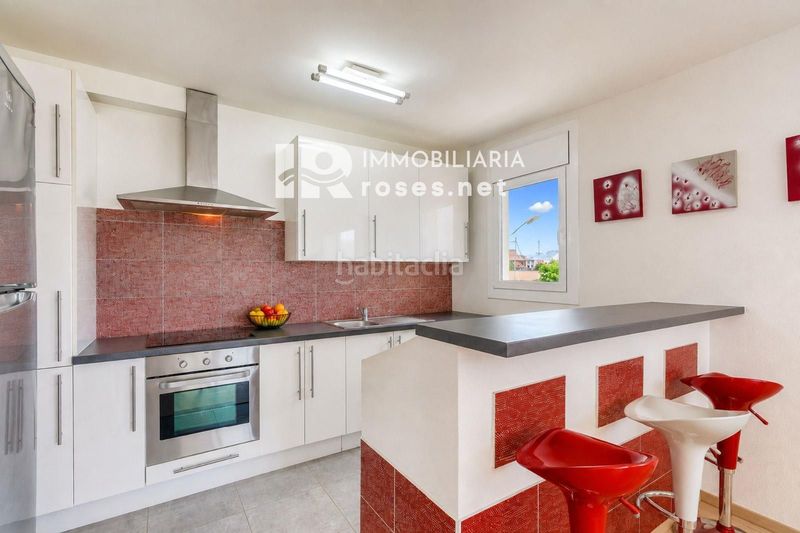 Foto b10e1892-b8c2-42f5-bef5-1fdff683453f. Pis a Santa Margarida Roses