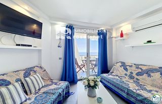 Piso  Delta muga. Apartamento reformado con vista al mar en primera línea de playa