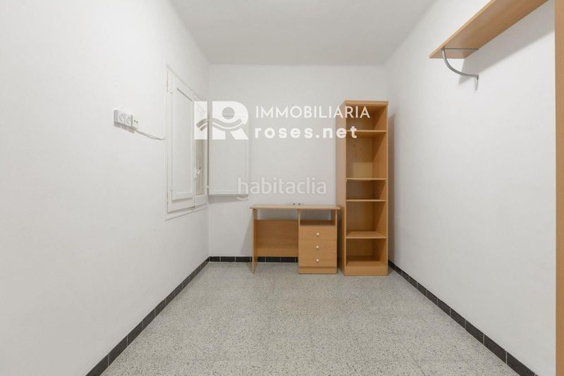 Foto 000dd506-81ca-4a00-97db-2bb31b571c68. Pis a Centre Roses