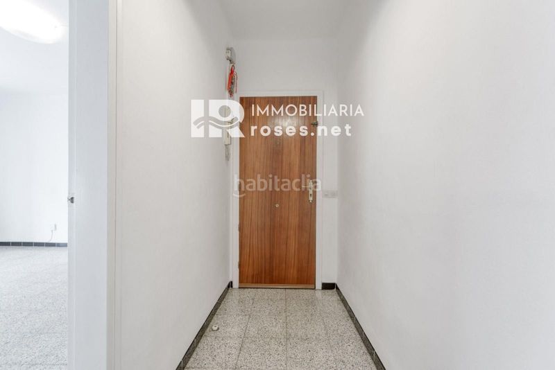 Foto 2bb22516-522b-4ca6-99f3-d4fccadf896a. Pis a Centre Roses