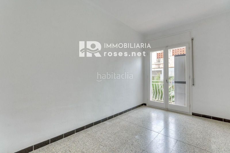 Foto 36fbb2e3-d589-4b54-bc8a-2dbe8151db9d. Pis a Centre Roses