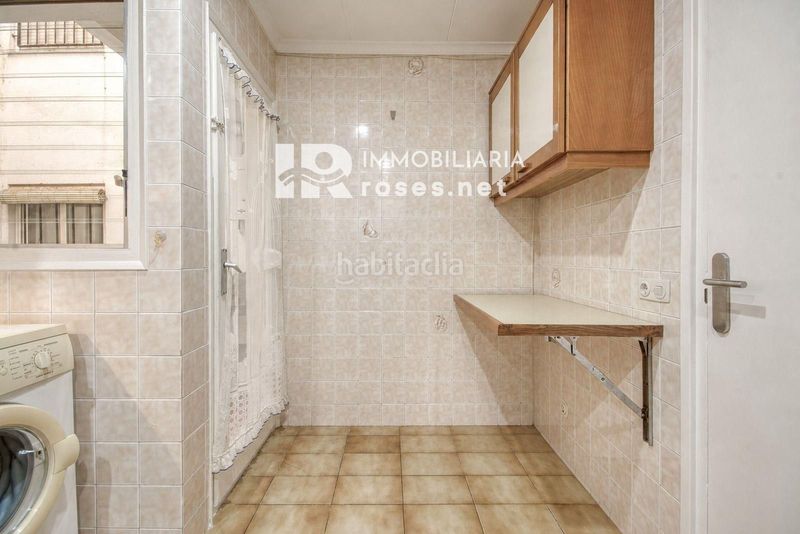 Foto 4db98437-bcf3-412a-a77c-f2a328a10e41. Pis a Centre Roses