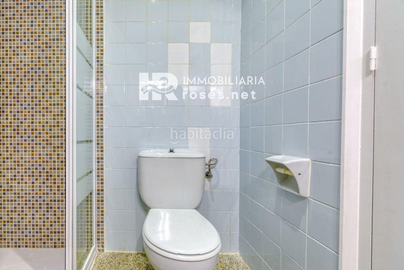 Foto 5629eaec-adb9-4a04-9329-3e2538dd8a1b. Pis a Centre Roses
