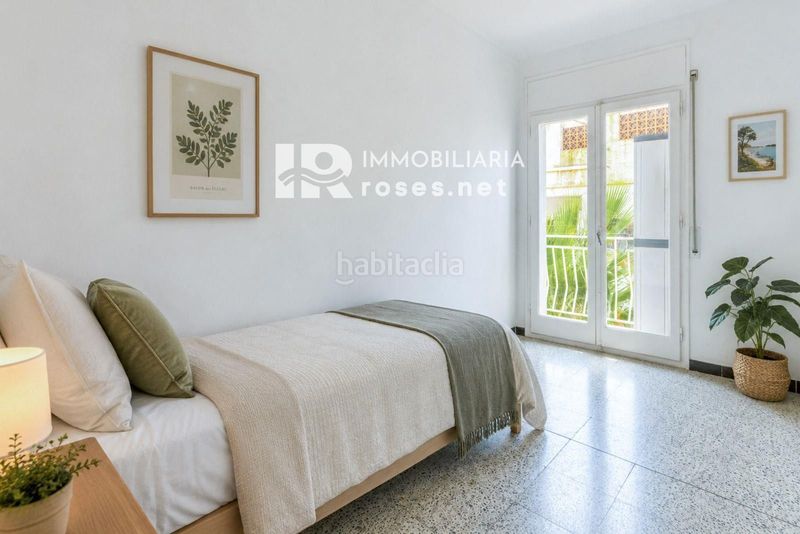 Foto 5f3ce8ba-b1ed-4b19-839f-7d2c9000f597. Pis a Centre Roses