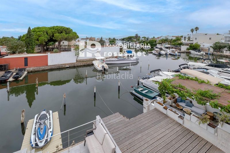 Foto bbf88969-a8a3-487d-97a1-9a4eff093035. Casa adossada a Cap Ras - Creus - Falconera Empuriabrava