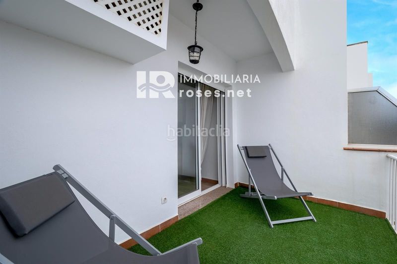 Foto d587b4e2-4398-406d-8ca1-38239b6e18d0. Casa adossada a Cap Ras - Creus - Falconera Empuriabrava