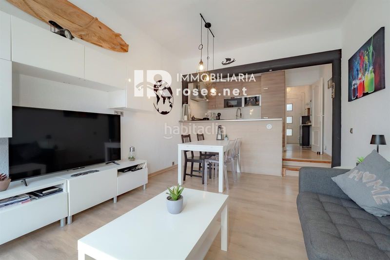 Foto fe35bbf5-252d-44f4-b025-15d5c789d1a8. Casa adossada a Cap Ras - Creus - Falconera Empuriabrava