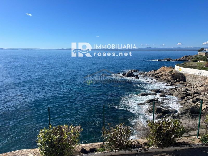 Foto f323dd29-1b3f-4c84-876f-a061937b4354. Flat in Puig Rom-Canyelles-Almadrava Roses