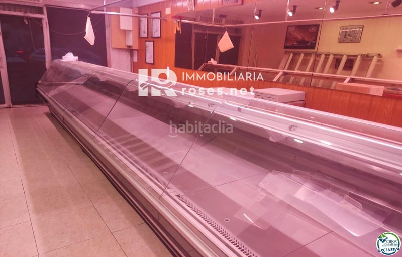 Foto 40a6e101-3d6b-4775-a70a-a74ef362db4c. Local comercial en venta local comercial, antigua carniceria. en Empuriabrava