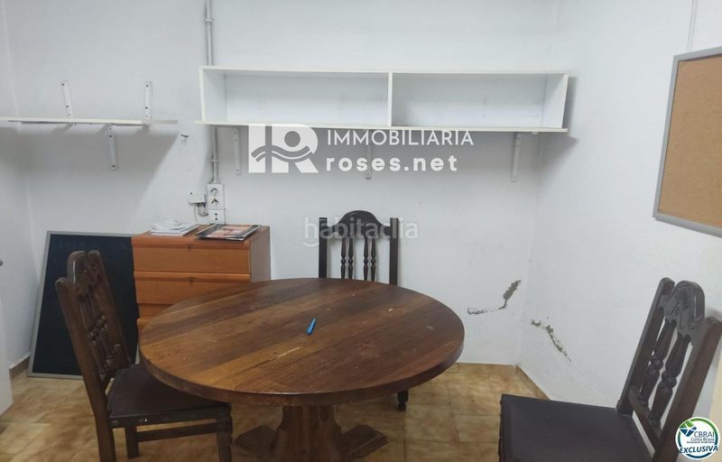 Foto 8cf9257c-0693-4fb7-8793-ad50bedef044. Local comercial en venta local comercial, antigua carniceria. en Empuriabrava