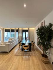 Apartament  Francesc maci. Apartamento renovado a 50 metros de la playa