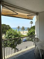 Apartament  De rhode. Exclusivo apartamento en 1r línea de mar en el centro