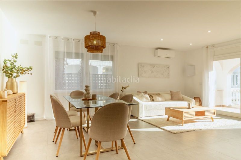 Foto 40fb4690-ca36-4a01-9142-2dd27f01b989. Apartament amb calefacció piscina a Moxó - Sant Mori Empuriabrava