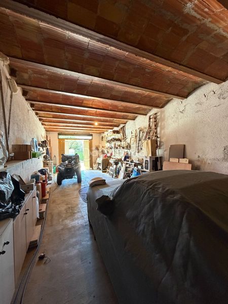 Foto 06fc12e2-c888-44fc-9c31-e8917030de51. Parking coche lote de 3 garajes y gran parcela en parque natural en Roses