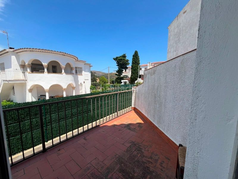 Foto 15df38c3-203f-4beb-9760-47c8e1d7fdb4. Apartament amb piscina a Puig Rom-Canyelles-Almadrava Roses
