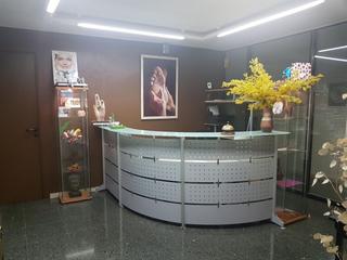 Local Comercial en Rambla president llus companys 14. Edificio zeus !!!! delante del corte ingles!!!