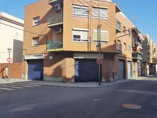 Lloguer Local Comercial a Carrer de montblanc 7. Torreforta local esquinero