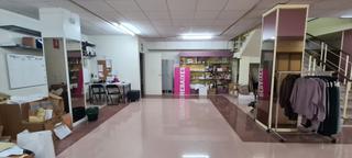 Lloguer Local Comercial a Carrer d'august 5. Almacén o despacho en planta sótano